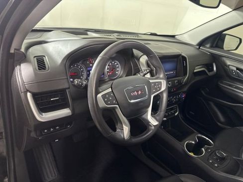 Used 2022 GMC Terrain SLT w/ Infotainment Package II image 13