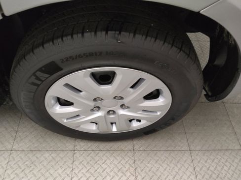 Used 2020 Dodge Journey SE FWD image 31