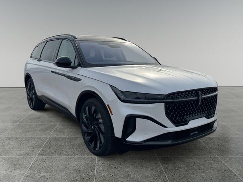 New 2026 Lincoln Nautilus Reserve w/ Jet Appearance Package image 7