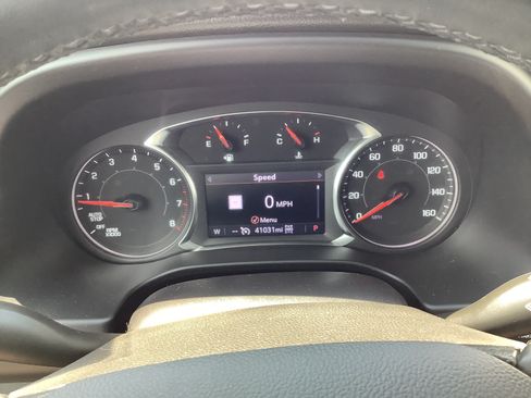 Used 2023 GMC Acadia SLT AWD/4WD image 14