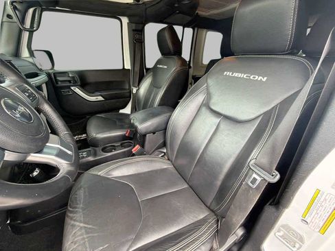 Used 2016 Jeep Wrangler Unlimited Rubicon AWD/4WD image 16