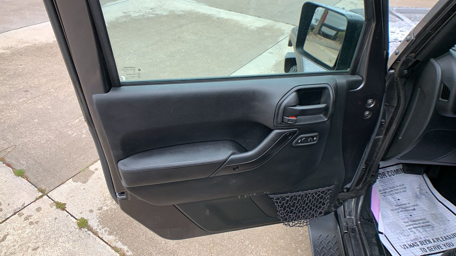 Used 2017 Jeep Wrangler Unlimited Sahara AWD/4WD image 10