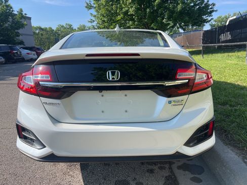 Used 2018 Honda Clarity Touring image 6