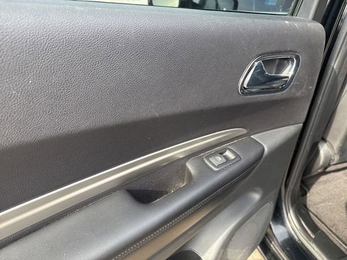 Used 2017 Dodge Durango GT w/ Premium Group image 41