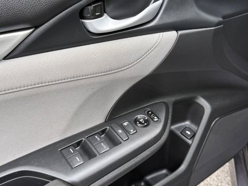 Used 2018 Honda Civic EX image 10