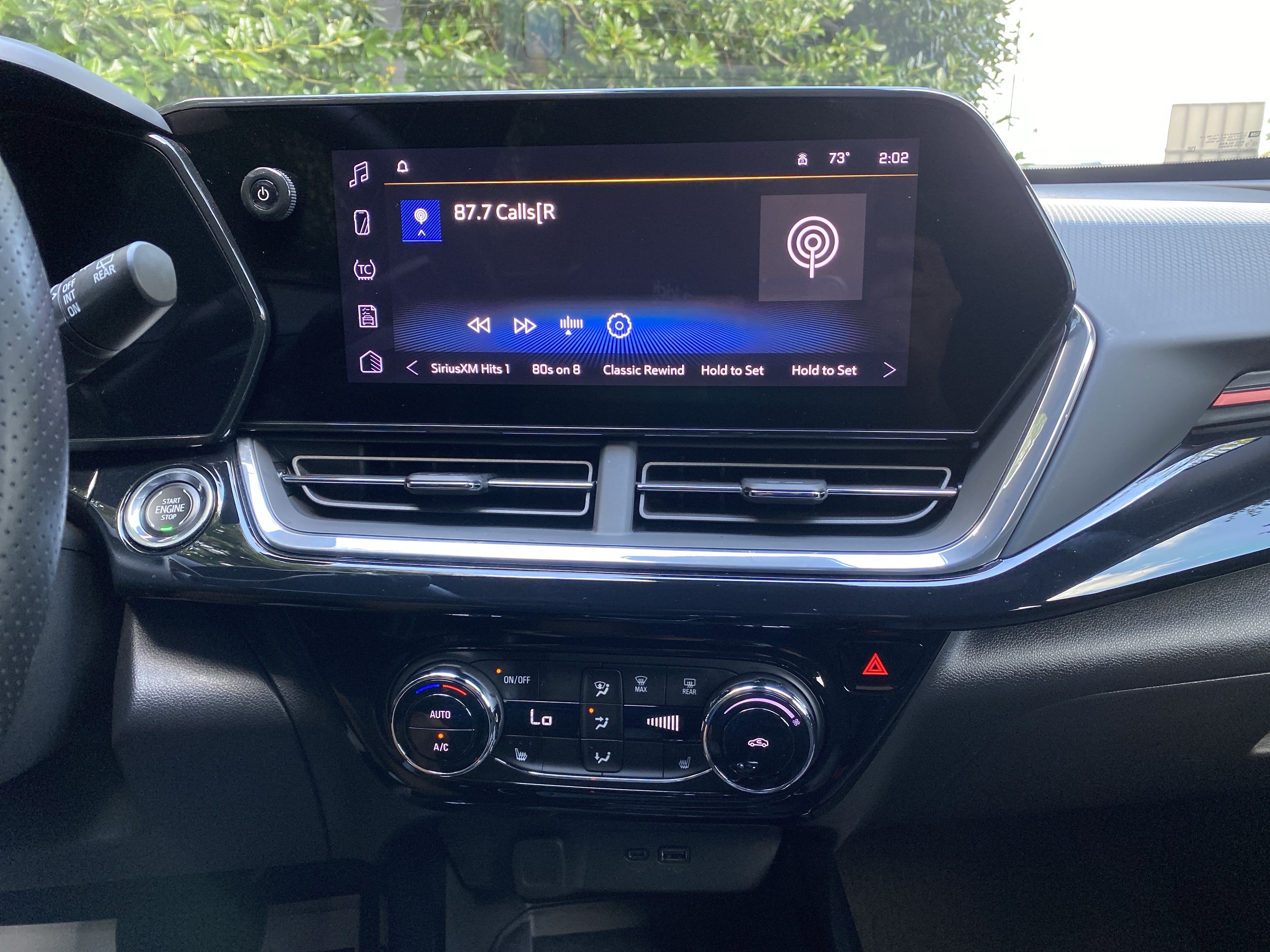 Used 2025 Chevrolet Trax RS w/ Sunroof Package FWD image 23