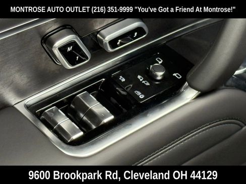 New 2025 Land Rover Range Rover SE AWD/4WD image 35