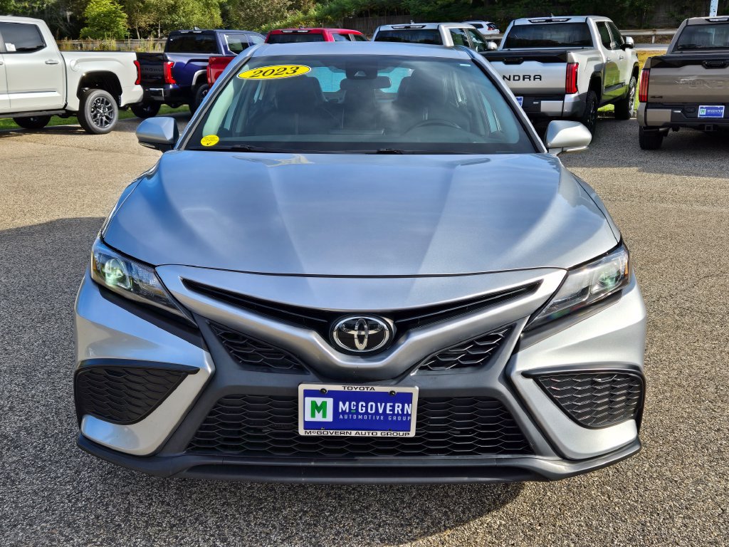 Used 2023 Toyota Camry SE FWD image 9