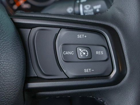 Used 2023 Jeep Gladiator Willys image 27