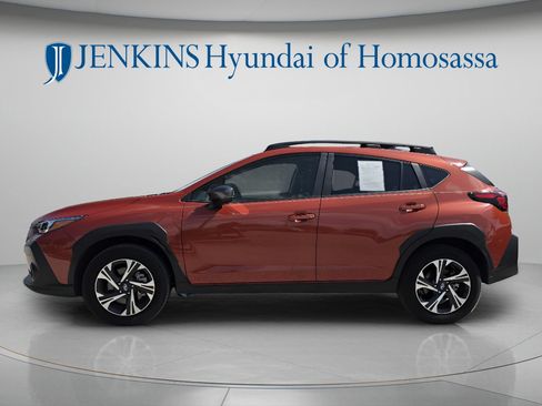 Used 2024 Subaru Crosstrek 2.0i Premium AWD/4WD image 9