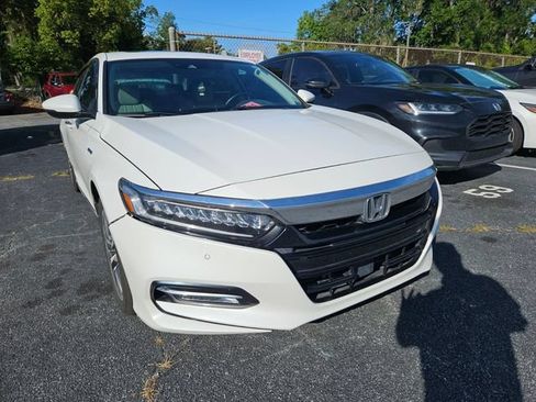 Used 2019 Honda Accord Touring image 4