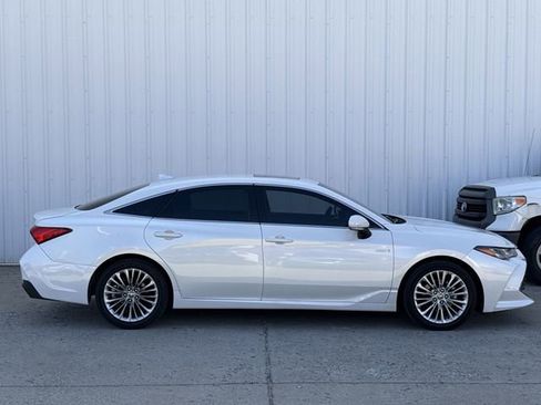 Used 2021 Toyota Avalon Limited w/ Advanced Safety Package image 3