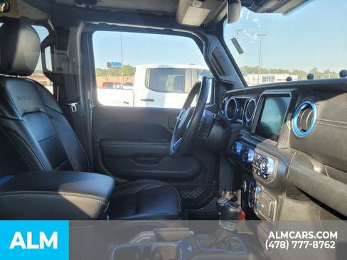 Used 2020 Jeep Gladiator Overland image 18
