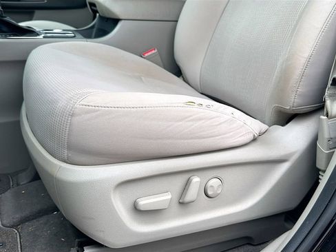 Used 2020 Kia Sedona LX FWD image 18