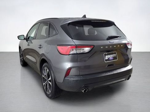 Certified 2022 Ford Escape SE w/ SE Sport Appearance Package FWD image 5