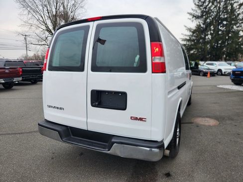 Used 2017 GMC Savana 3500 Extended image 14