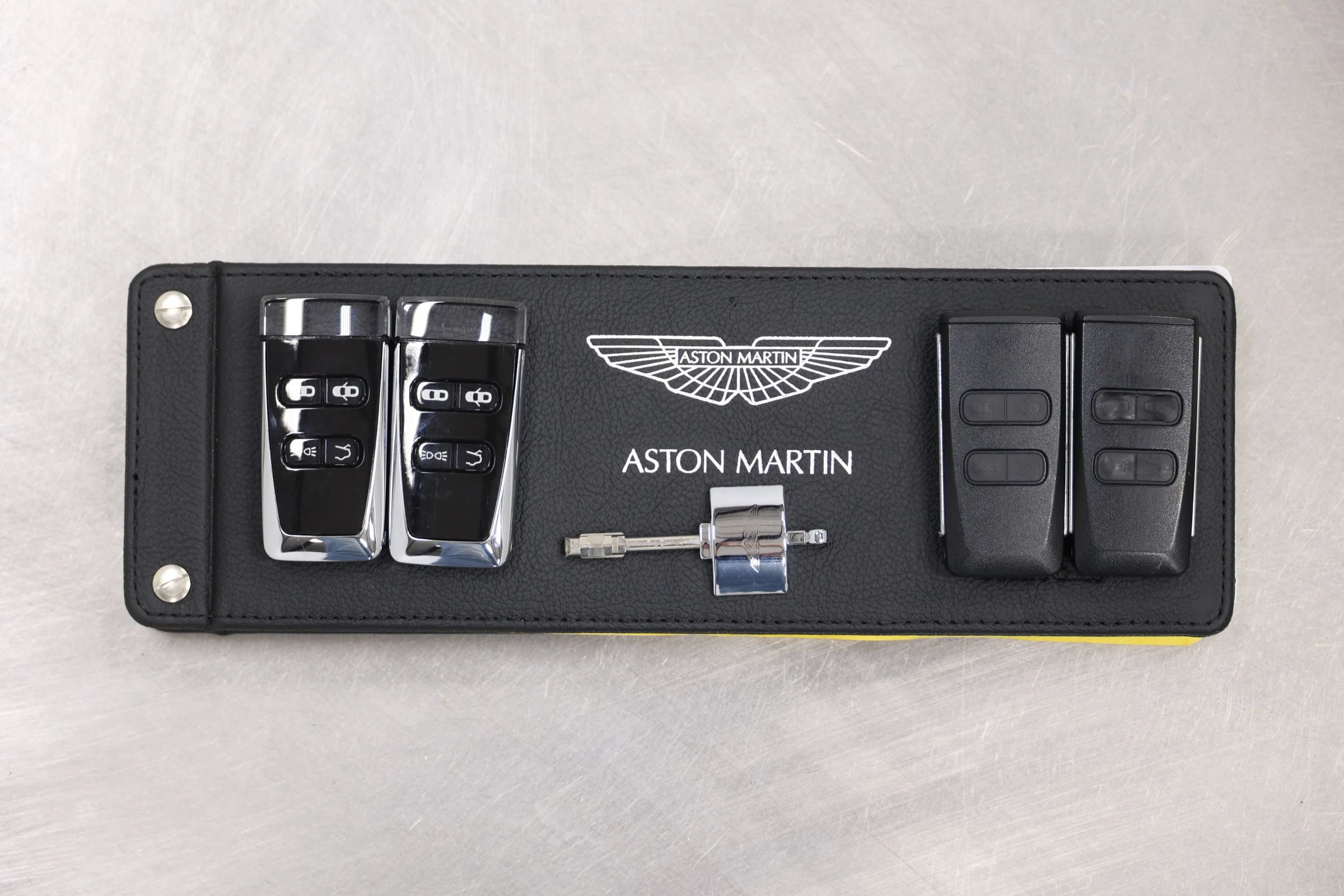 Used 2012 Aston Martin Virage Volante RWD image 5