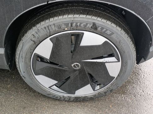 New 2026 Volvo EX30 Plus image 18