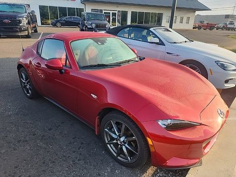 Used 2017 MAZDA MX-5 Miata RF Grand Touring RWD image 5