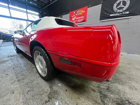 Used 1991 Chevrolet Corvette Convertible image 7