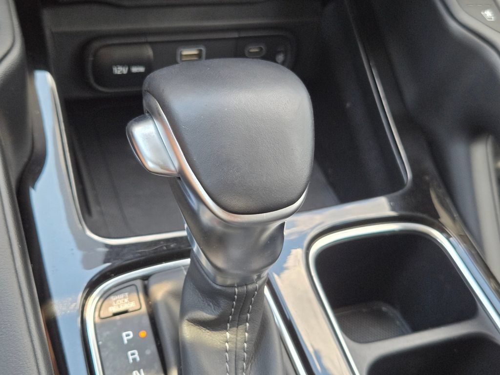 Certified 2023 Kia Telluride EX w/ EX Captain's Chair Package FWD image 32
