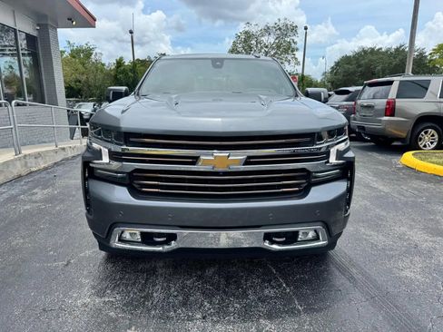 Used 2021 Chevrolet Silverado 1500 High Country w/ Technology Package AWD/4WD image 3