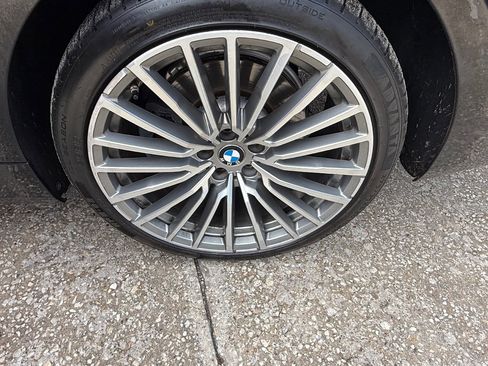 Used 2022 BMW 740i w/ Premium Package image 12