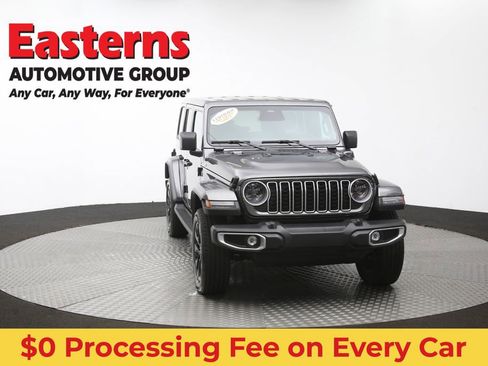 Used 2025 Jeep Wrangler Unlimited Sahara AWD/4WD image 51
