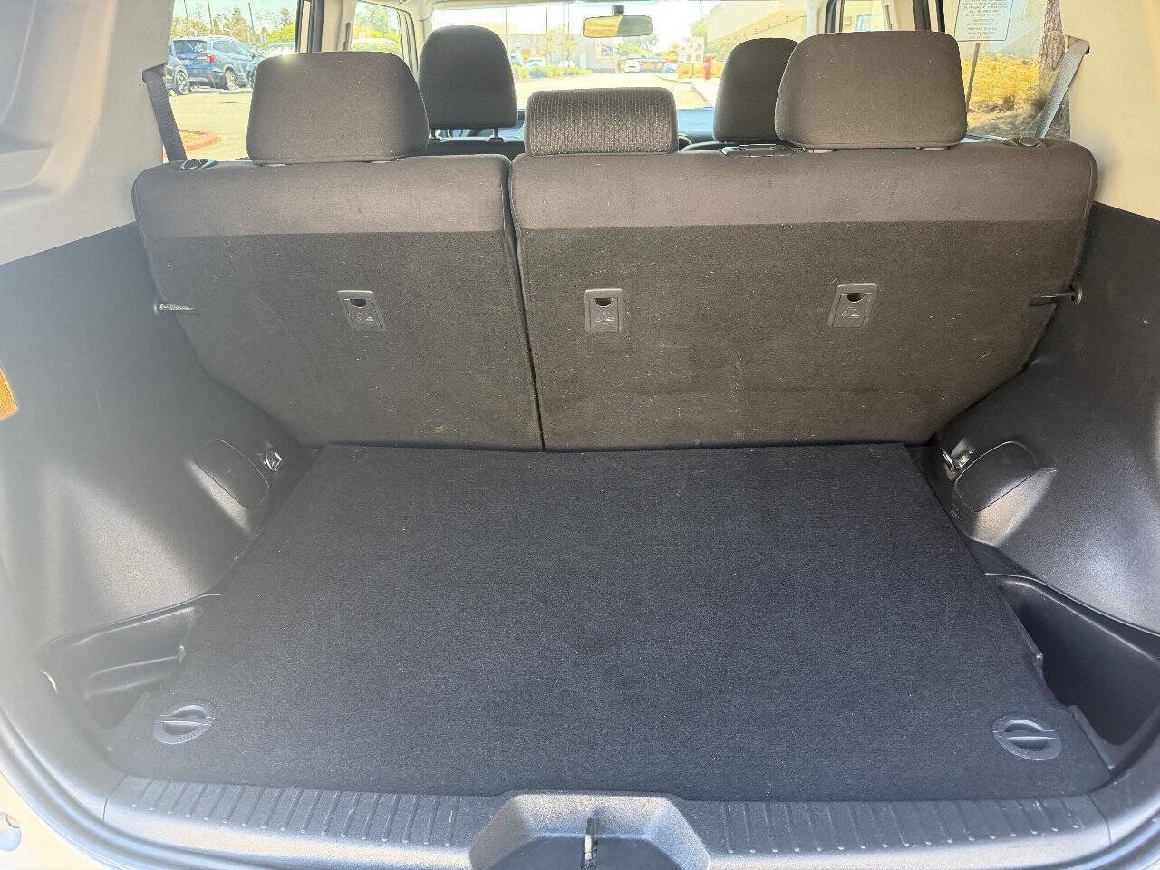 Used 2010 Scion xB FWD image 9