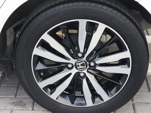 Used 2020 Honda Fit EX image 38