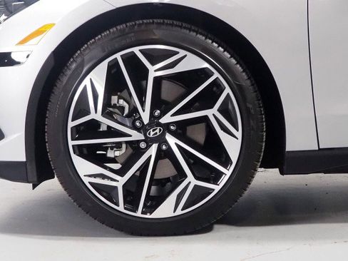 Used 2025 Hyundai Ioniq 6 SEL RWD image 46