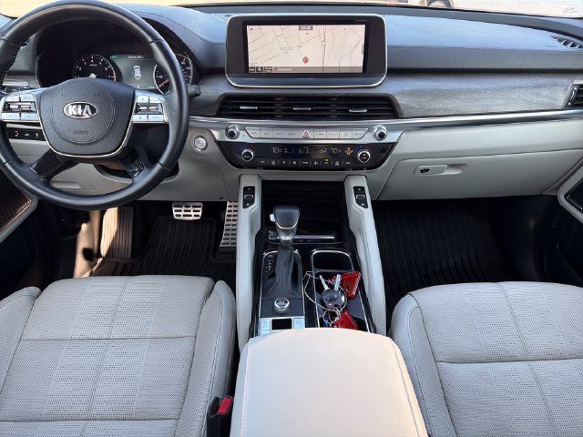 Used 2021 Kia Telluride SX w/ Towing Package FWD image 9