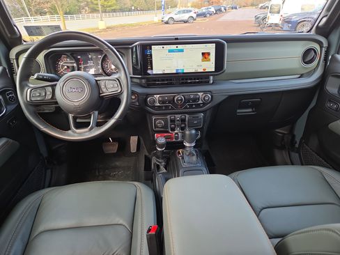 Used 2024 Jeep Gladiator Mojave image 23