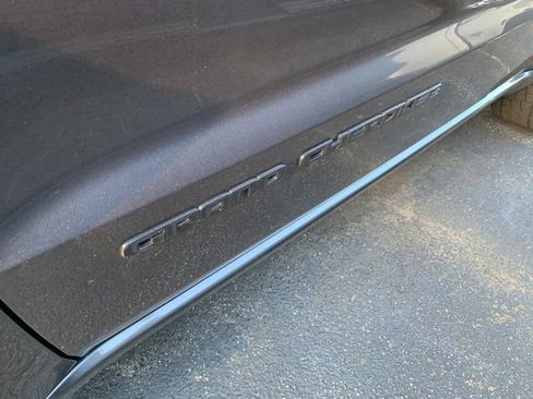 Certified 2021 Jeep Grand Cherokee Laredo X AWD/4WD image 3