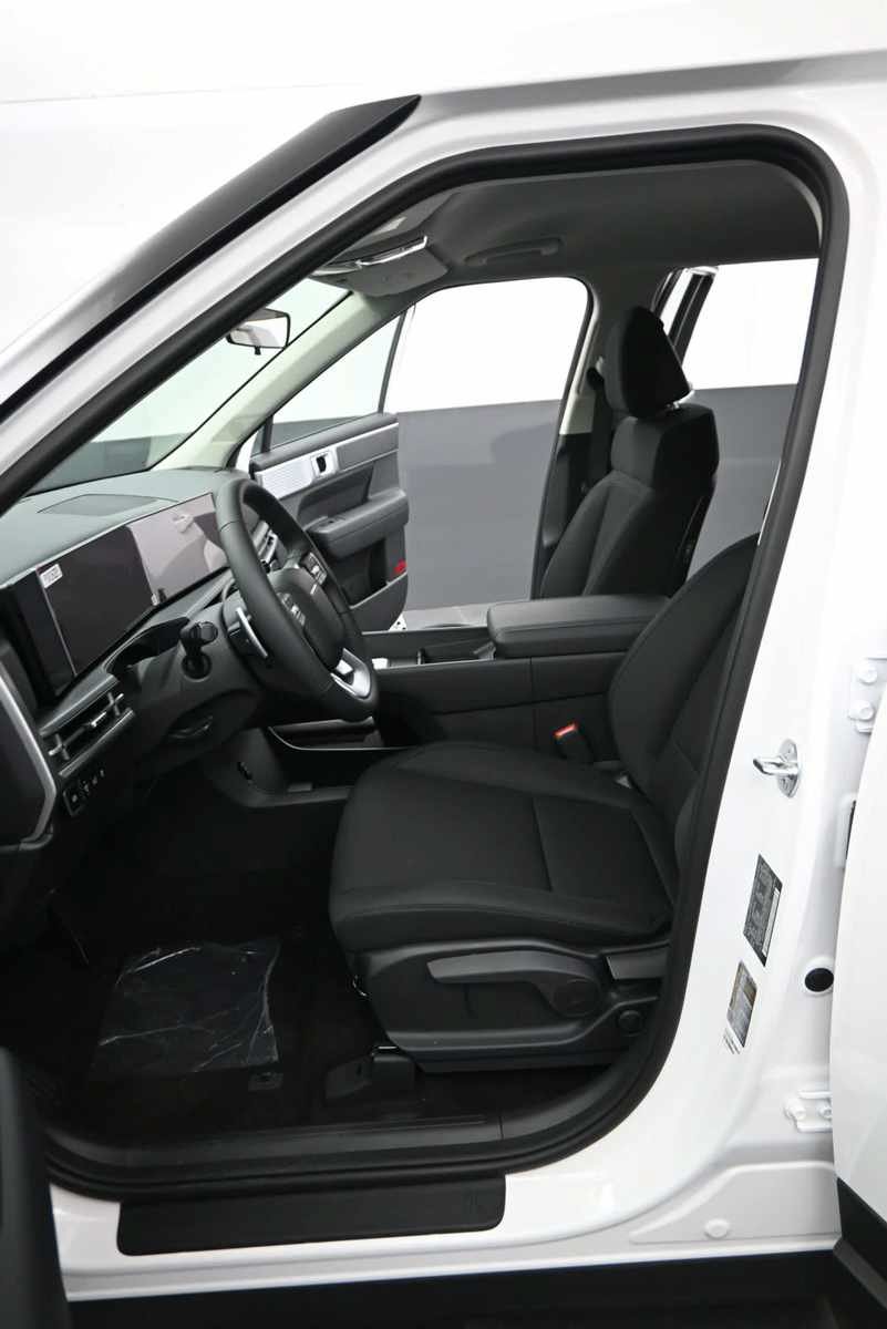 New 2027 Hyundai Santa Fe SE FWD image 18