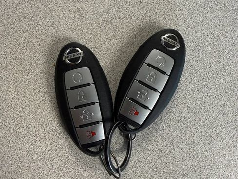 Used 2021 Nissan Rogue SV AWD/4WD image 34