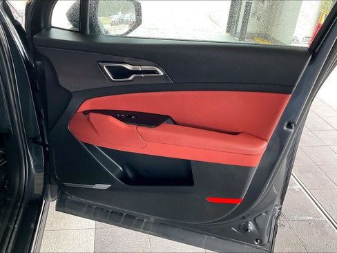 Used 2024 Kia Sportage SX image 23