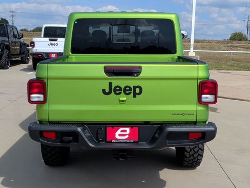 New 2025 Jeep Gladiator Sport image 7