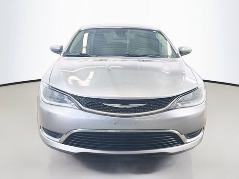 Used 2016 Chrysler 200 Limited w/ Convenience Group FWD image 2