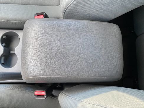 Used 2011 Hyundai Santa Fe GLS image 18