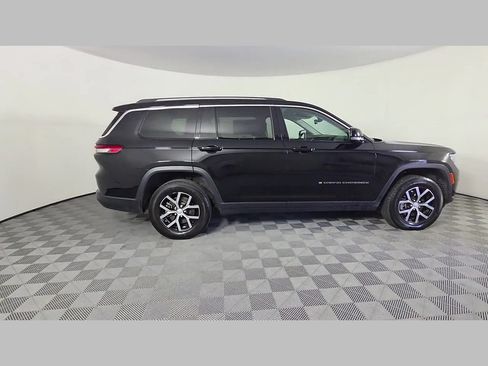 Used 2023 Jeep Grand Cherokee L Limited w/ Trailer Tow Group (B) AWD/4WD image 36