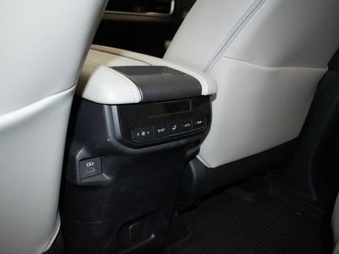 Used 2024 Toyota Grand Highlander AWD image 24