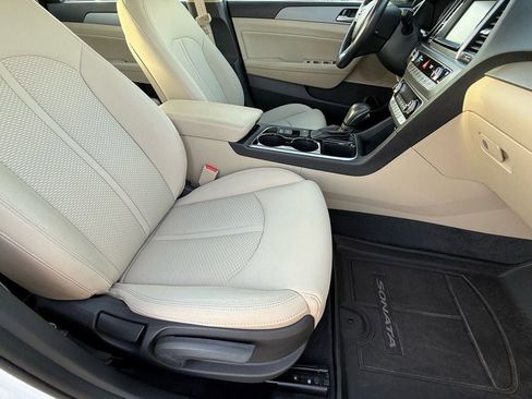 Used 2019 Hyundai Sonata SEL w/ Tech Package 02 image 10