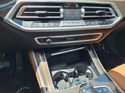 Used 2022 BMW X5 sDrive40i w/ M Sport Package RWD image 16
