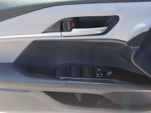 Used 2026 Toyota Camry SE FWD image 28