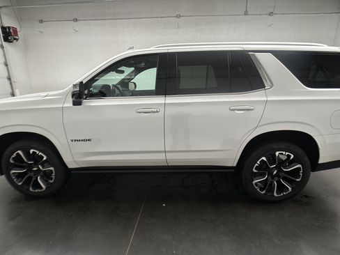 Used 2022 Chevrolet Tahoe Premier AWD/4WD image 47