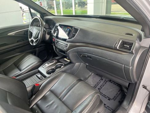 Used 2023 Honda Passport TrailSport image 8