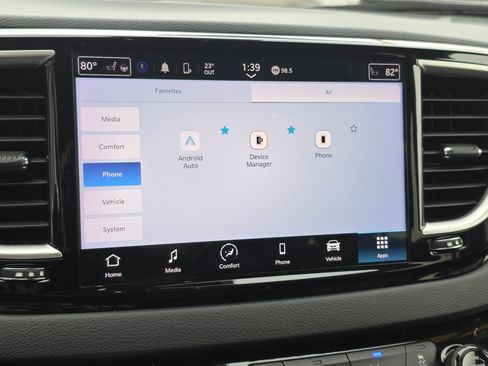 Used 2024 Chrysler Pacifica Touring-L image 32