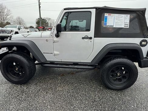 Used 2012 Jeep Wrangler Sport image 8