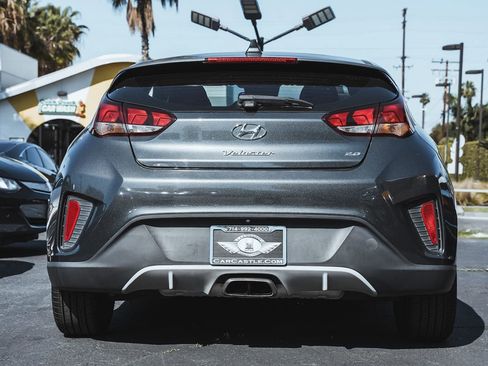 Used 2019 Hyundai Veloster 2.0 image 7